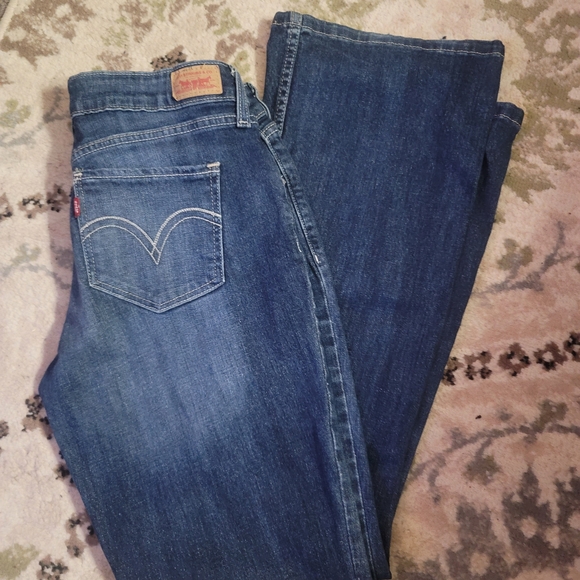 Levi's Women's Blue Jeans - Picture 1 of 4